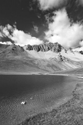 Lac Souliers
Pentax ME Super + 18mm f/3,5 + Agfa APX 400 
Mots-clés: alpes lac APX pentax
