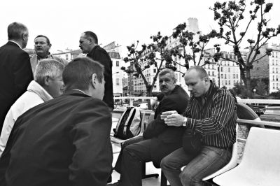 Quelques amis dissertant
ME Super + 35 f/2 + TMAX 400
