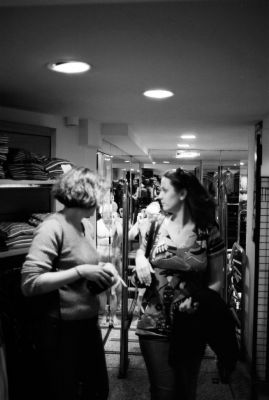 Série parisienne - 1
Pentax ME-Super
Ilford FP4+ 125 ISO
35mm f/2
