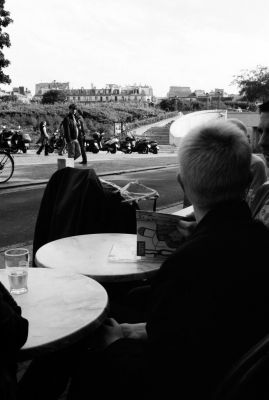 Série parisienne - 9
Pentax ME-Super
Ilford FP4+ 125 ISO
35mm f/2
