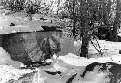 Stone edge
Prise sur les berges de la rivière Des Prairies ?  Montréal. Film ilford hp5 plus 400 iso. Avec Pentax K1000.

