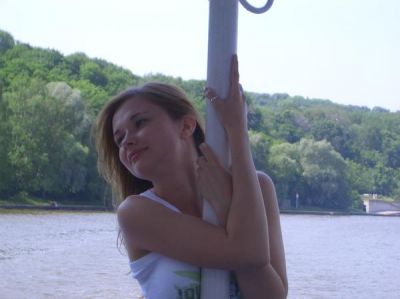 sasha
ai prété un xa pour qu'elle fasse des photos; celle ci sont coupée et réarrangée car nnumérisées au scanner
