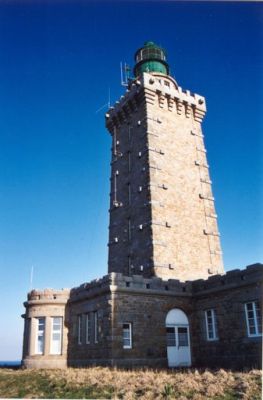 Phare du Cap Fréhel
Le Cap Fréhel situé dans les Côtes d'Armor est un de mes coins de Bretagne préféré
Mots-clés: Phare Cap Fréhel
