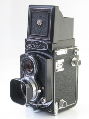 Minolta Autocord vue coté G
