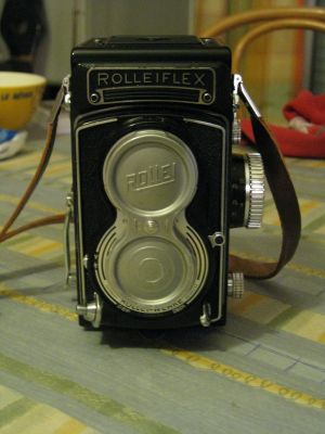 Cache-objectifs
Mots-clés: Rolleiflex