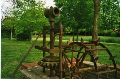 Puit Toulousain
Un puit dans le parc d'Odissud à Blagnac. Ici les puits sont profonds d'où tout ce mécanisme pour faciliter la recherche de l'eau.
Mots-clés: Olympus 35RC Odissud Blagnac puit