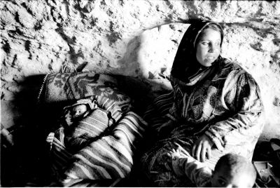 " femme amazight et son fils "
