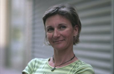 karine
contax ST - planar 85mm f/1.4 - fuji 800 iso.
