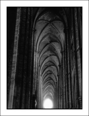 La cathédrale de Bourges - Vers la lumière
Ilford Delta 3200
Mots-clés: ilford, delta 3200