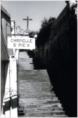Vers l'église
