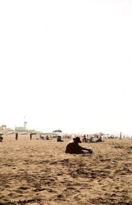 trou dans le sable
