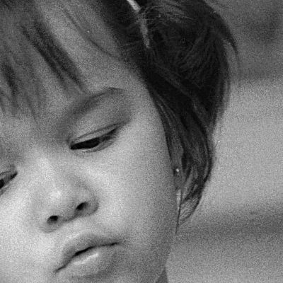 delta 3200 + rodinal
delta 3200 à 1600 iso + rodinal 1+50 dev classique, crop 800*800
