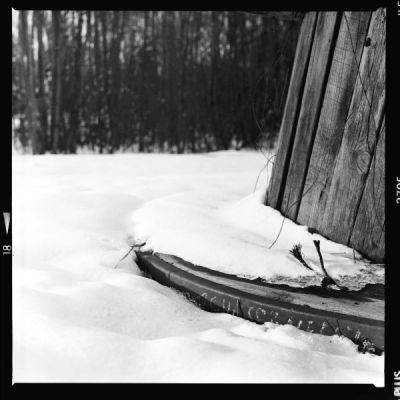 Photo dos défectueux
Salyut-S avec dos fuyant, HP5+ à 200 ISO ID11 1+1, expo au pif
