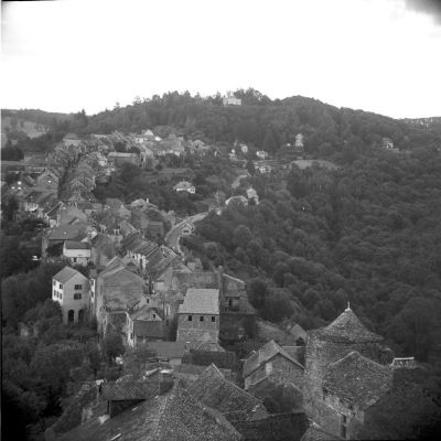 Village de Najac - Aveyron - France
Kodak Tri X 320 - Yashica Mat 124G - Complément optique télé (vignettage)
