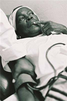 détachement
Lilian thuram n'est pas unique !La preuve en image!!!
Mots-clés: medecine congo attente