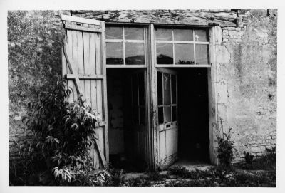 ruinesLezay1Light.JPG