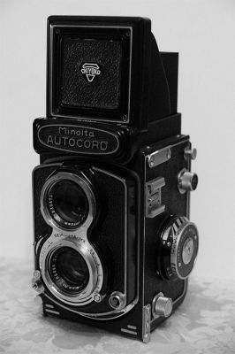 Minolta Autocord LMX
Crée en 1958 ... et toujours opérationnel
Mots-clés: Minolta 6x6
