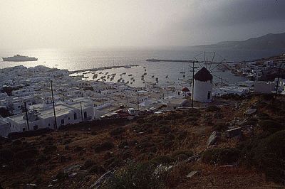 Mykonos 1984 toujours
Le 3° ciel de Mykonos


Nikon FM2 - Nikor 24mm - Ektachrome 160
