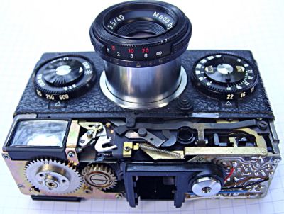 ROLLEI 35 TE capot supérieur déposé
Mots-clés: ROLLEI 35 TE 35TE capot supérieur déposé démonté démontage