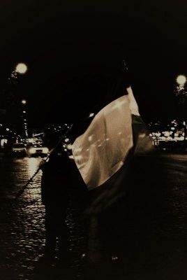 paris en mai 3
photo prise avec un nikon f60, pellicule T-MAX 400 si mes souvenirs sont bon
