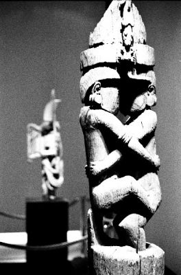 Câlin
Au Louvre, décembre 2000
EOS 500N + 50mm/1,8 + HP5
Mots-clés: Sculpture bois Paris Louvre