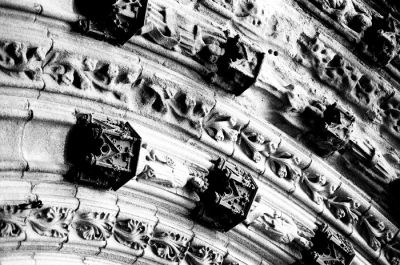 Entrée_de_la_cathédrale.jpg