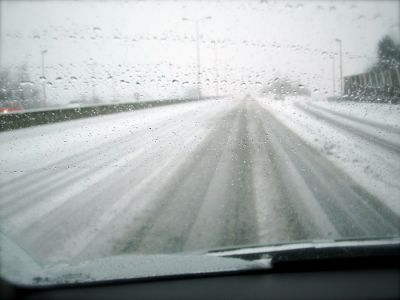 Route enneigée
Un jour je suis parti pour Angers... mais finalement, non.
Mju: II
Mots-clés: Route Neige