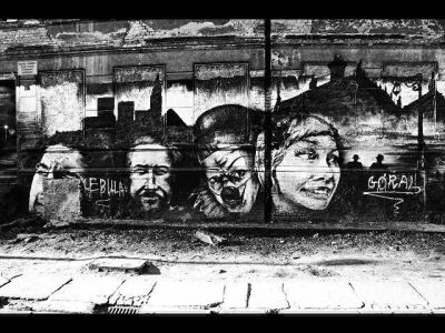 Graph Ul. Mostowa- 2
Graph trouvé à Poznan- Pologne
400 Tri-X, scan de négatif
Canon Eos 300
Mots-clés: Pologne Poznan urbain graph