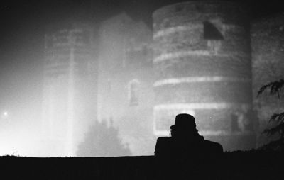 Chateau d'Angers dans le brouillard
Nikon FE 1.4/50
