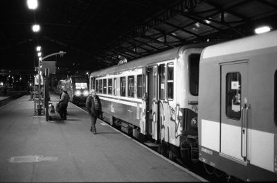 Gare de Brive, la nuit
