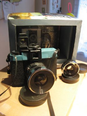 Diana F et accessoires
Diana F+ avec son flash 
2 objectifs : 75mm et 38mm (avec son viseur)
