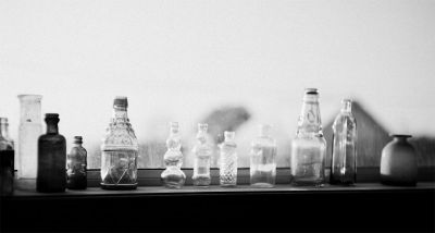 Transparences
Jeu avec la lumière en 'bouteilles'
Mots-clés: nikon S2 n&b 