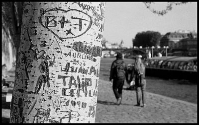 Amoureux
Nikon F301 - Nikon 50/1.8E - Tri X @ 200
