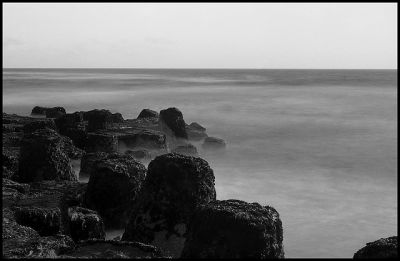 Bord de mer
Nikon F3, 35/2, Pan F, sur trépied avec déclencheur souple
