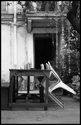 Montmartre, une cour
Nikon F301 - Nikkor Ai 105/2.5 - FP4+

