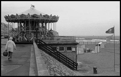 Lendemain de fête à Berck Plage
Nikon F3 - 50/1.8E - Tri X

