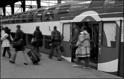 Contax G2, 45/2 planar, tri-x @ 800

