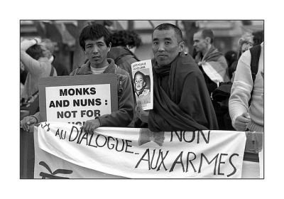 Free Tibet - 1
Nikon F3 - Nikkor Ai 105/2.5 - HP5+
