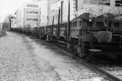 Train abandonné (Petite Ceinture - Paris 15ème)
Boitier : Fed 5 + Industar 61
Film : Kodak T-Max 400
Révélateur : Kodak D-76 (1+1)
