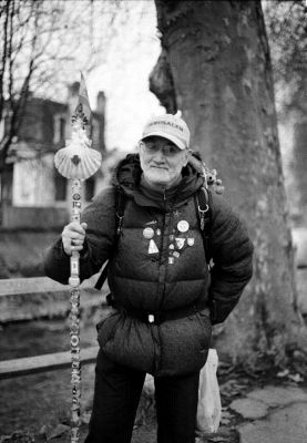 Pélerin de Saint Jacques de Compostelle
Kodak Tri-X à 400 ISO
Révélateur Kodak D-76 (1:1)
