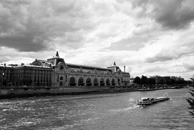 Orsay_desat
