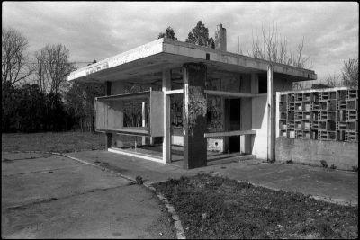 [N20] Panne sèche
Nationale 20 au nord de Toulouse, une ancienne station service
Mots-clés: N20 Toulouse station service