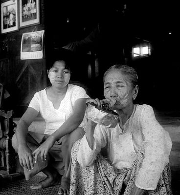 Mère et fille-Myanmar
