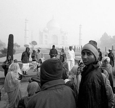Touriste au Taj Mahal
