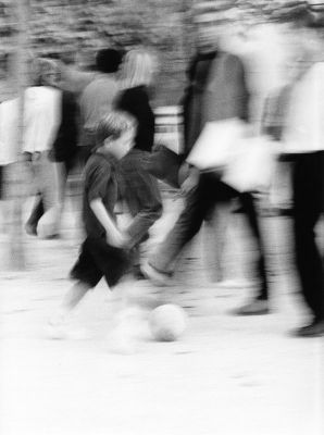 enfant au ballon
Mots-clés: enfant jardin du Palais Royal