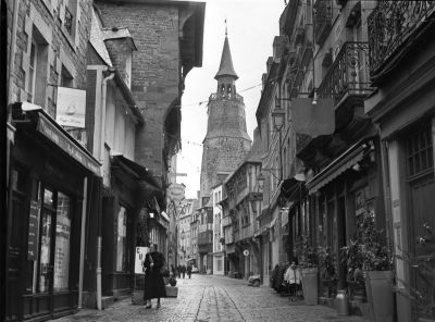 Dinan
