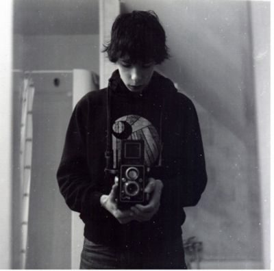 Autoportrait au Semflex
Semflex semi-oto 3,5B
TX 400@800
Microphen 1+1 15min
Scan de tirage
