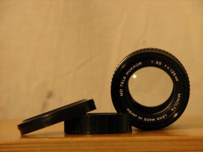 135mm
MD TELE ROKKOR 135mm f/1:3,5
Très bon état, avec sa housse, bouchons et pare-soleil intégré.
40€ fdp out.

