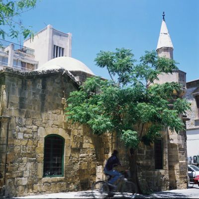 Une mosquée à Nicosie
Appareil sur pied f16 t/30 ou f11 t/60
Mots-clés: Rolleiflex T Fujipro 160 S