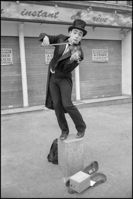 Mes rêves ne sont pas à vendre
M4, summicron 35 (le tout de 1969)
